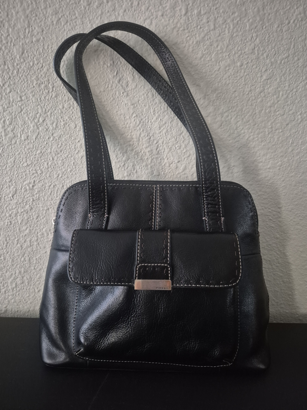 Vintage Fossil Black Genuine Leather Shoulder Bag with Contrast Stitching Y2K